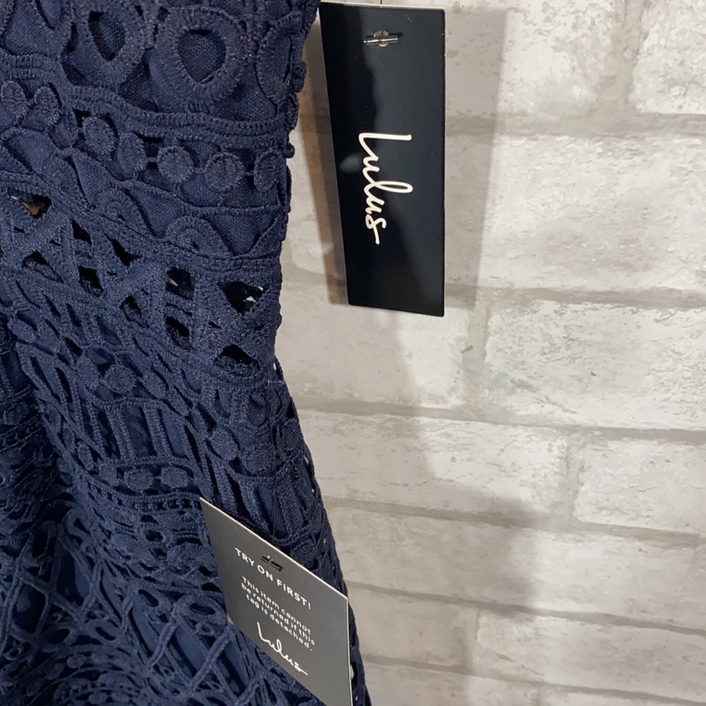Lulu’s Sleeveless navy lace cut out dress size XL - Picture 5 of 11